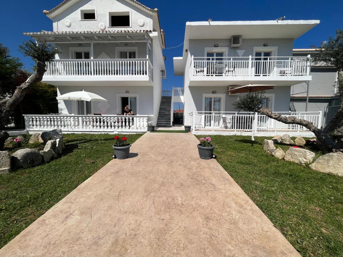 Villa Antonis Deluxe Apartments Amoudi Exteriör bild