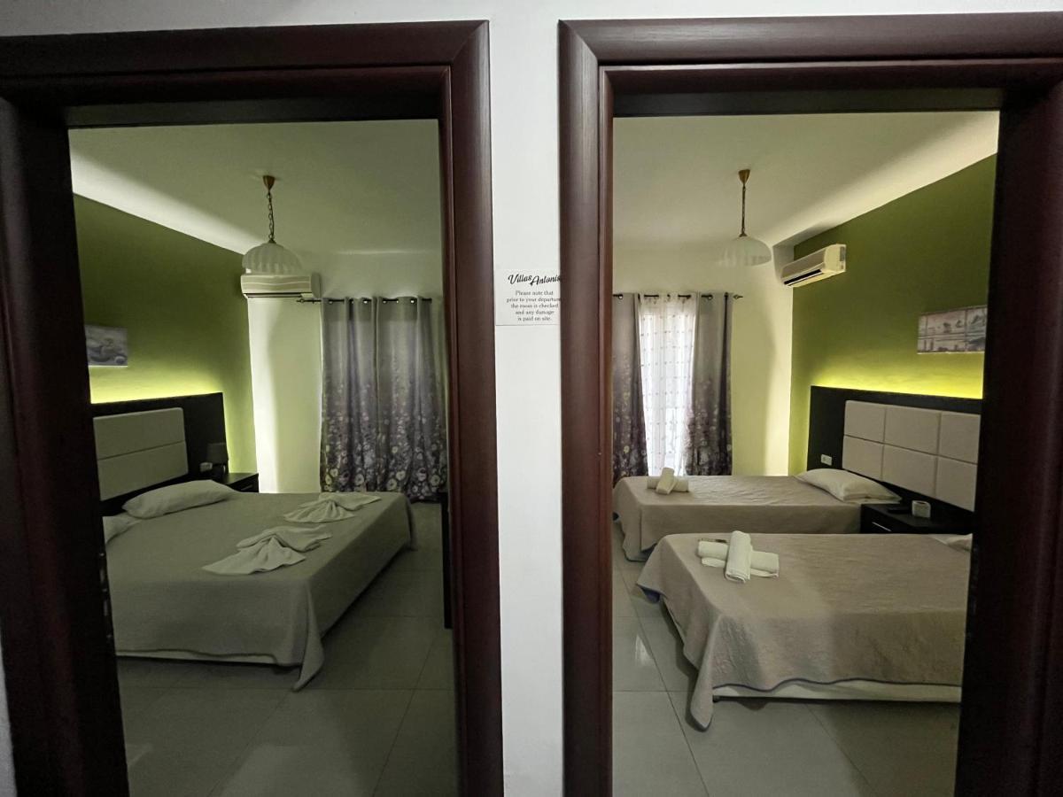 Villa Antonis Deluxe Apartments Amoudi Exteriör bild