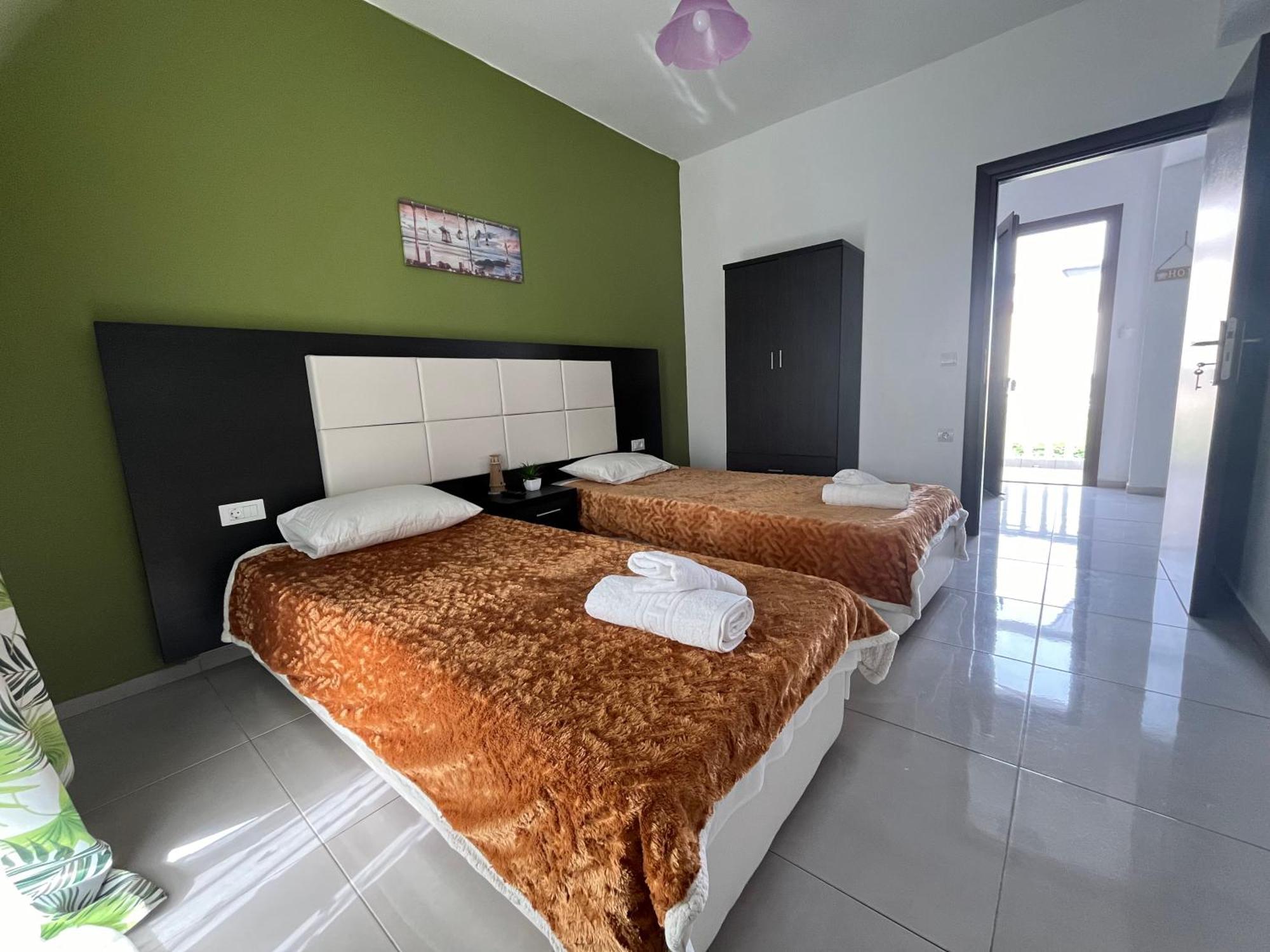 Villa Antonis Deluxe Apartments Amoudi Exteriör bild
