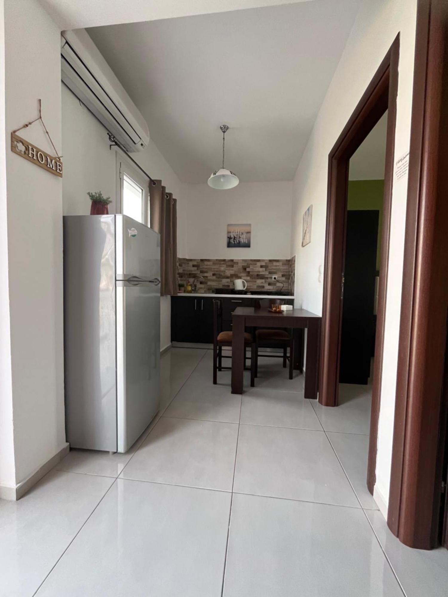 Villa Antonis Deluxe Apartments Amoudi Exteriör bild