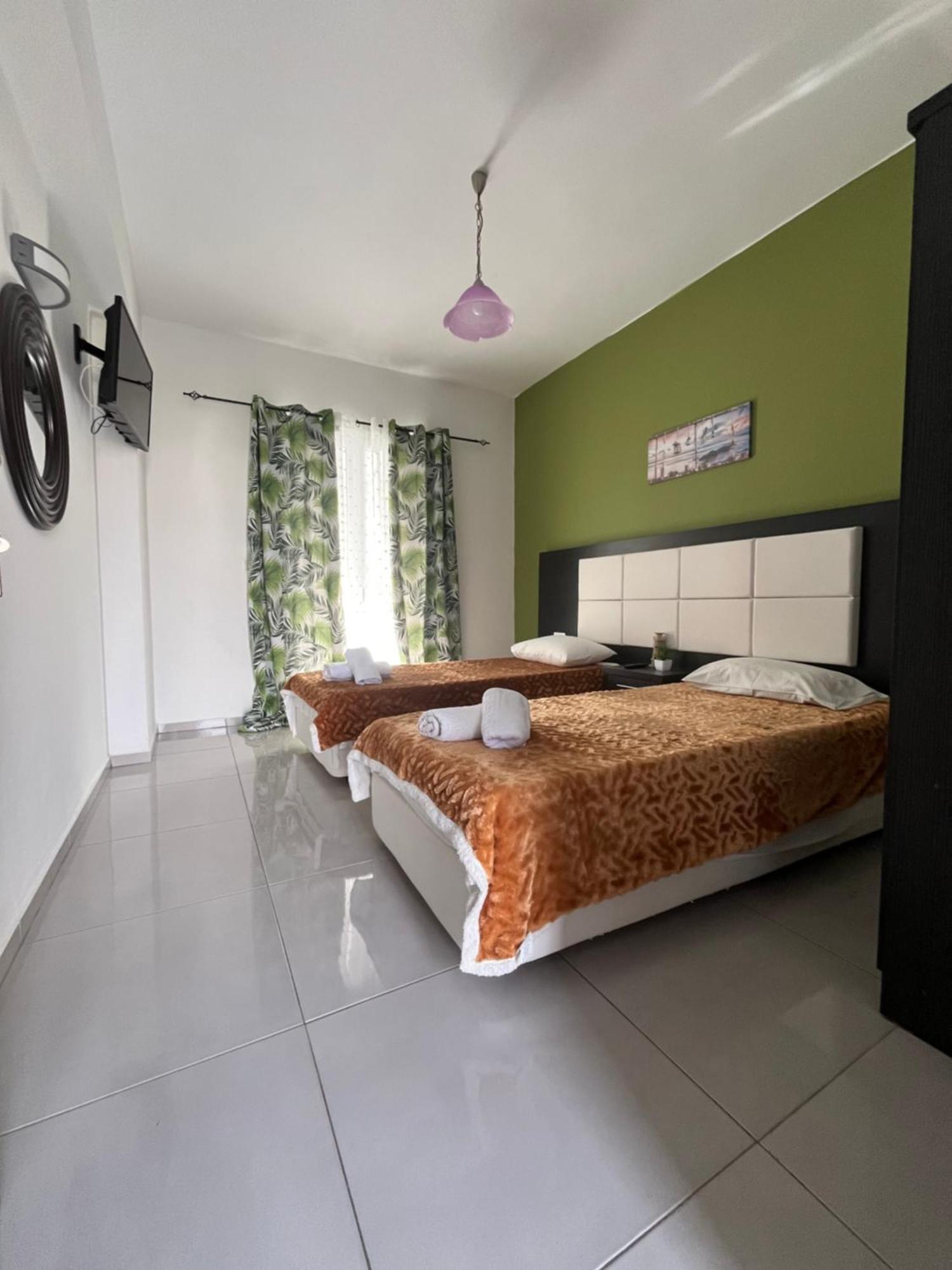 Villa Antonis Deluxe Apartments Amoudi Exteriör bild