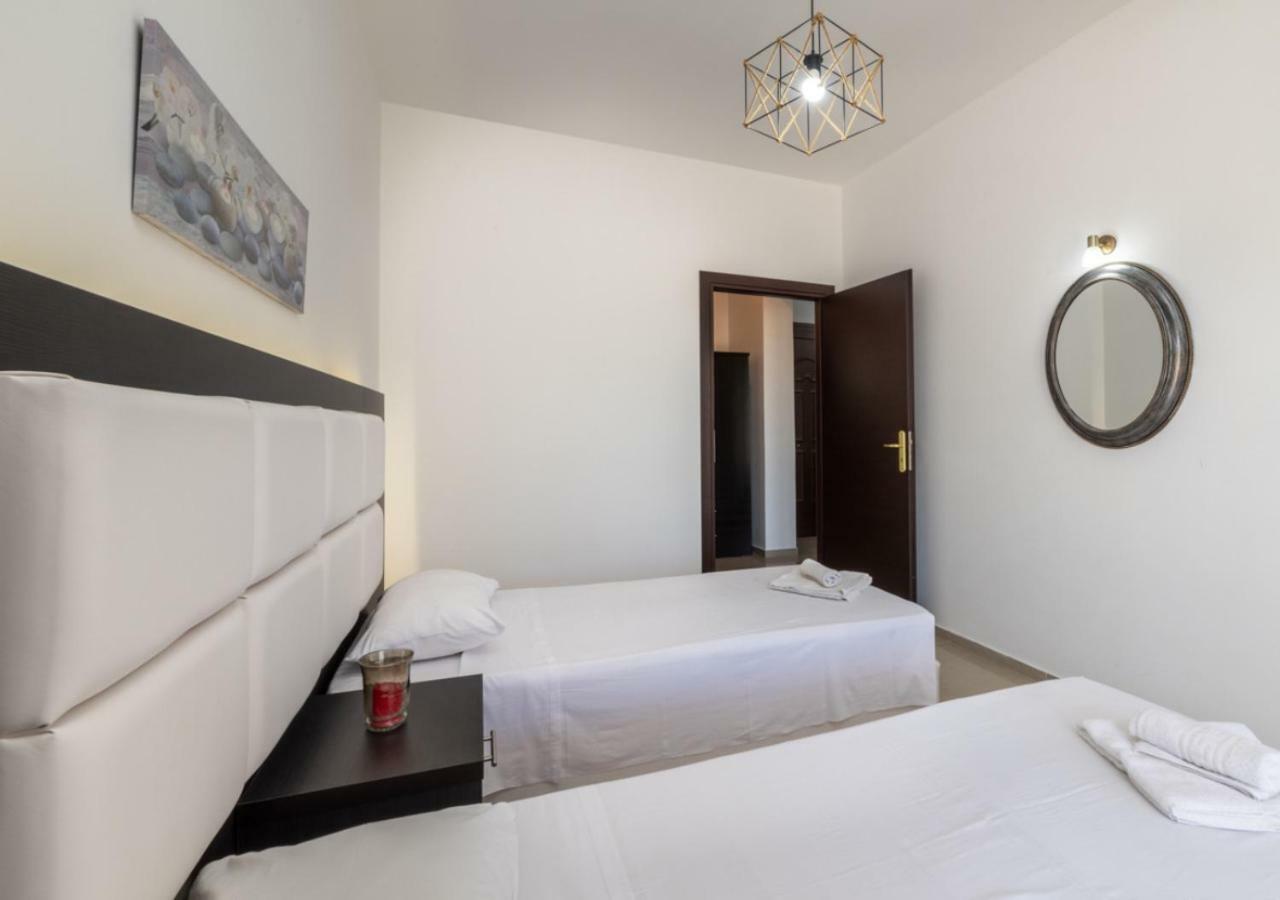 Villa Antonis Deluxe Apartments Amoudi Exteriör bild