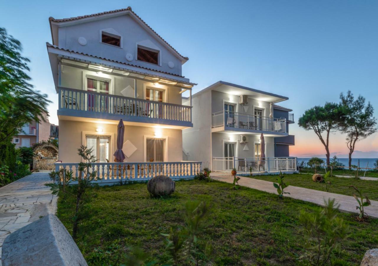 Villa Antonis Deluxe Apartments Amoudi Exteriör bild