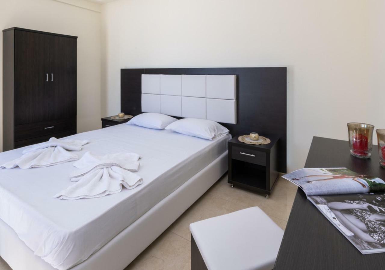 Villa Antonis Deluxe Apartments Amoudi Exteriör bild